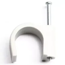 Скоба пластиковая с гвоздем, д.5 - 6мм DKC 51600